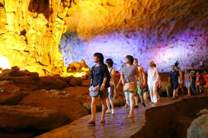 Hanoi: Halong Bay Boat Cruise, Caves, Kayaking, & Lunch - Enjoying Onboard Experiences