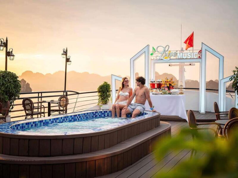 Hanoi: Halong Bay Cruise With Kayaking and Sunset Party - Titop Island and Hiking to the Peak