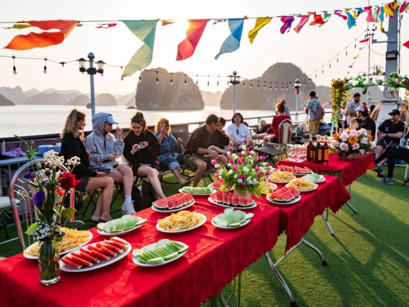 Hanoi: Halong Bay Day Trip With Titop Island, Cave, & Kayak - Boat Trip Inclusions