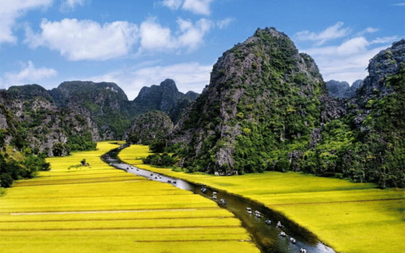 Hanoi: Hoa Lu and Trang an Day Tour With Lunch - Itinerary and Highlights
