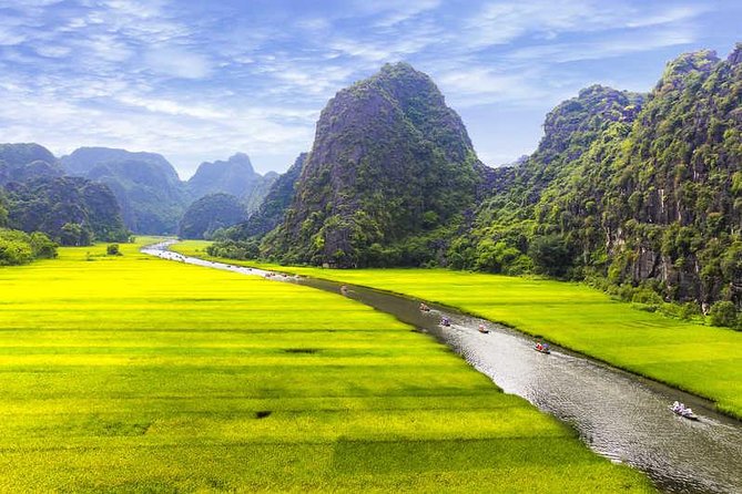 Hanoi - Hoa Lu & Tam Coc - Halong Bay Packe 5days Tour - Transportation and Guides