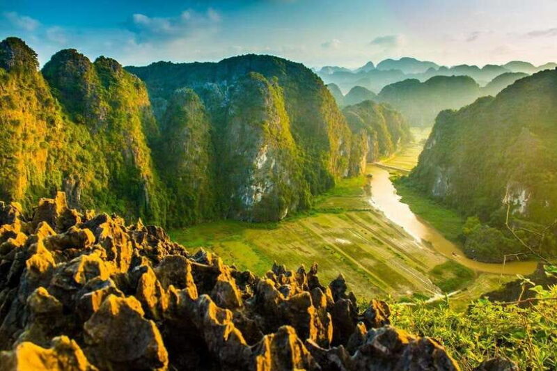 Hanoi: Hoa Lu, Tam Coc, Mua Cave 1-Day Ninh Binh Luxury Tour - Itinerary Breakdown