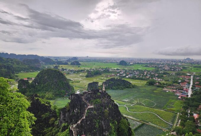 Hanoi: Hoa Lu - Tam Coc - Mua Cave -1 Day Trip by Limousine - Departure and Return