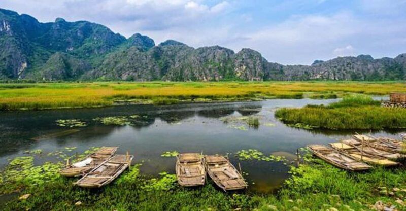 Hanoi: Hoa Lu, Trang an and Mua Cave Luxury Tour With Lunch - Key Points