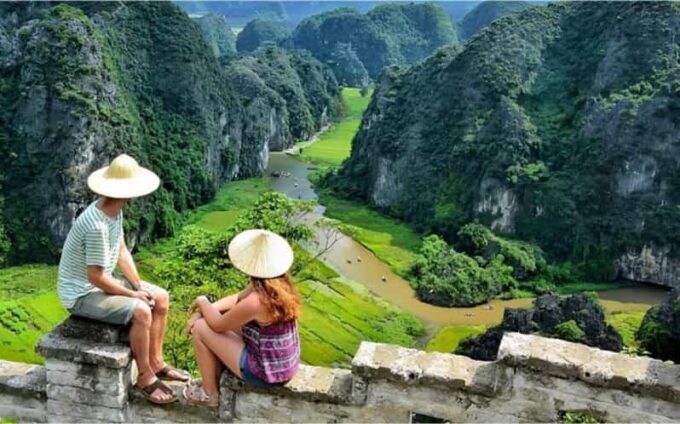 Hanoi - Hoa Lu - Trang an - Hang Mua 1 Day Tour Limobus - Frequently Asked Questions