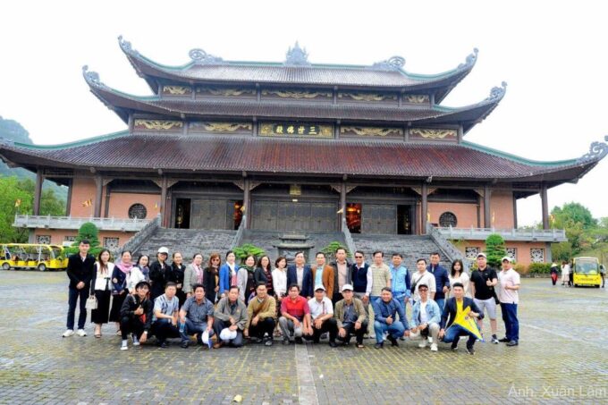 Hanoi: Hoa Lu - Trang An - Mua Cave, Buffet Lunch & Cycling - Transportation and Guide