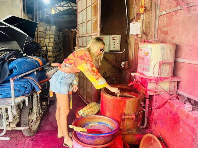 Hanoi: Incense, Hat, Lacquer Making & Train Street Full-Day - Discovering the Incense Village