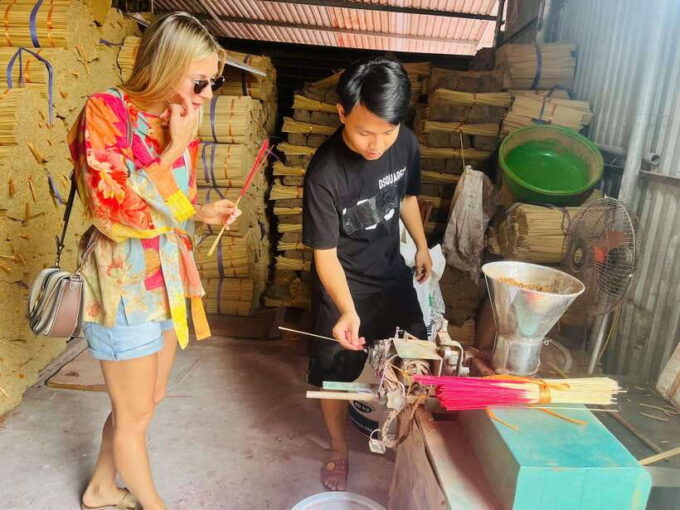 Hanoi: Incense, Hat, Lacquer Making & Train Street Full-Day - Since You Asked