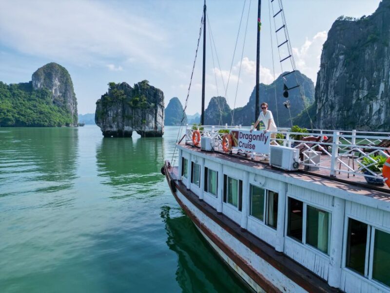 Hanoi: Islands & Caves Ha Long Cruise With Lunch & Kayaking - Exploring Thien Cung (Heaven Palace) Cave