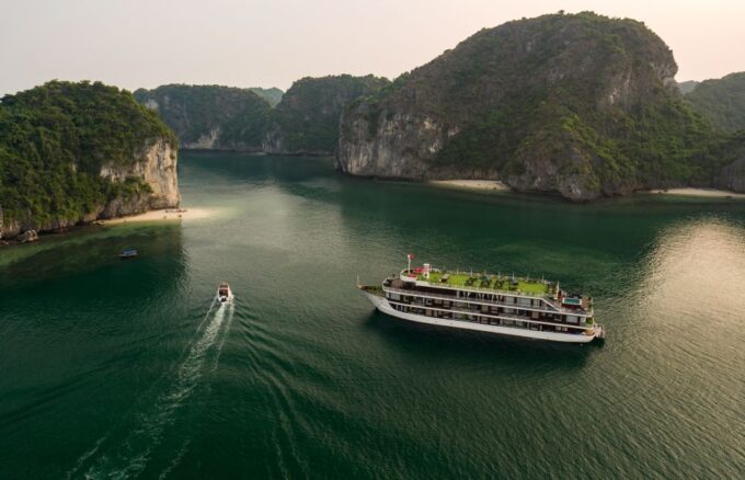 Hanoi: Lan Ha Bay 2-Day Luxury Cruise With Kayaking - Day 2 Exploration and Departure
