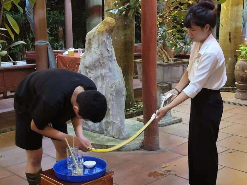 Hanoi: Le Mat Snake Village Tour With 10 Dishes - Tour Overview and Pricing