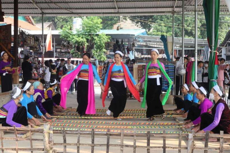 Hanoi: Mai Chau Valley Day Trip With Lunch and Bike Ride - Included Services