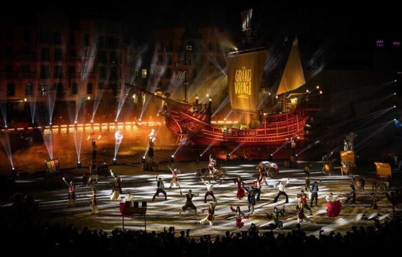 Hanoi: Mega Grand World With Bat Trang Pottery Village - East-West Connecting Bridge