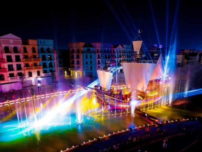Hanoi: Mega Grand World With Bat Trang Pottery Village - Grand Voyage Show: Illustrating Maritime Trade Routes