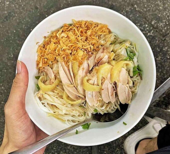 Hanoi: Michelin Guide Street Food Walking Tour - Delving Into Hanois Culinary Treasures