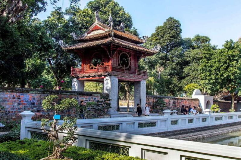 HANOI: MOTORBIKING TO TRAIN STREET AND TEMPLE OF LITERATURE - Visiting the Ho Chi Minh Mausoleum