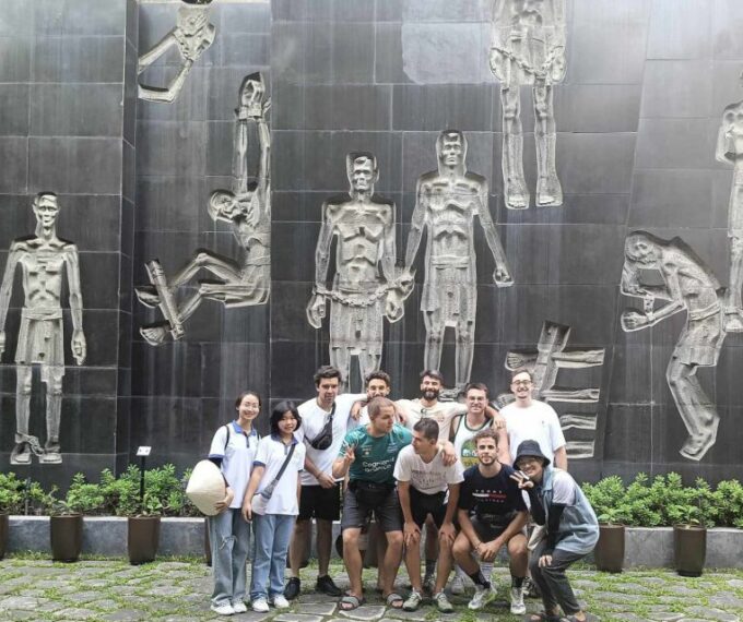 Hanoi: Museum Tour - Unveiling Stories of the Past - Vietnams Military Resilience Unraveled
