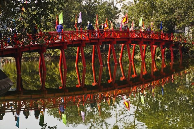Hanoi Must-See City Full Day: Museum of Ethnology & Lunch - Pickup and Drop-off Service