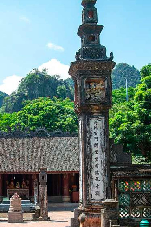 Hanoi-Ninh Binh Full Day Tour: Hoa Lu, Trang An, Mua Cave - Mua Cave Exploration
