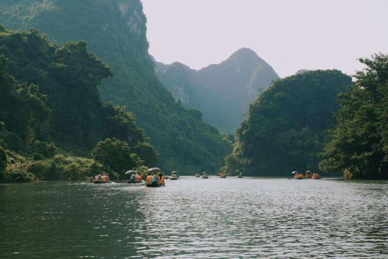Hanoi: Ninh Binh Trip to Bai Dinh Pagoda, Trang An, Mua Cave - Mua Cave Viewpoint