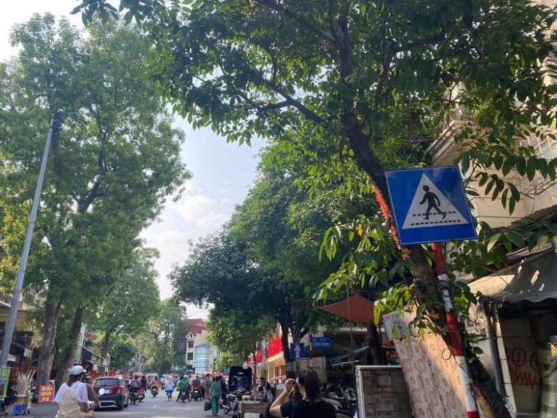 Hanoi Old Quarter Cultural Walking Tour & Water Puppet Show - Traditional Dance Show