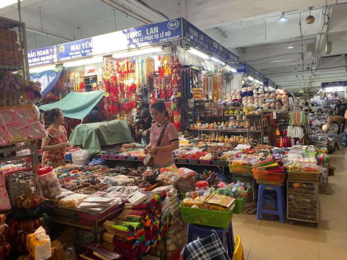 Hanoi Old Quarter Cultural Walking Tour & Water Puppet Show - Cultural Insights From the Guide