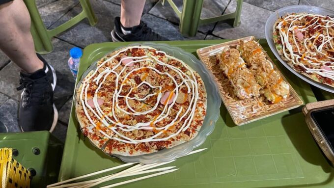 Hanoi: Old Quarter Food Tour With Train Street - Diverse Street Food