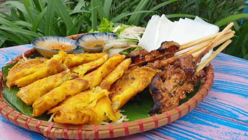 Hanoi: Old Quarter Street Food That Locals Eat - Indulging in Hanois Signature Snail Dishes
