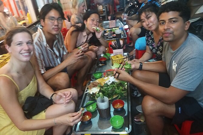 Hanoi Old Quarter Walking Street Food Tour - Savoring Local Delicacies