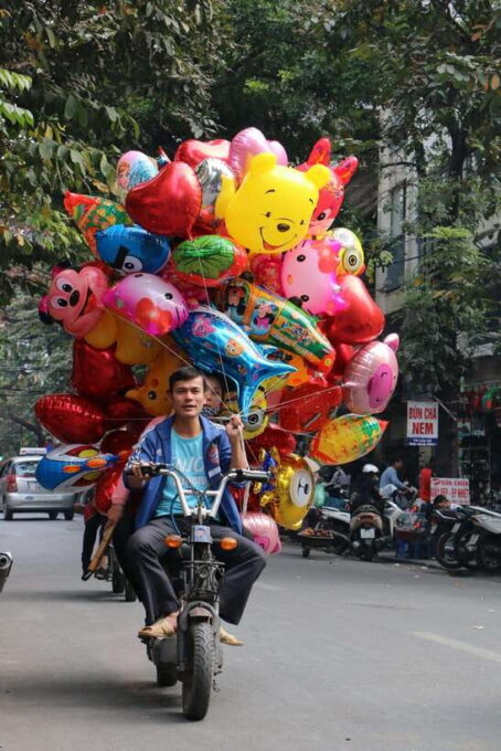 Hanoi: Old Quarter Walking Tour With Private Lunch - Important Information and Recommendations