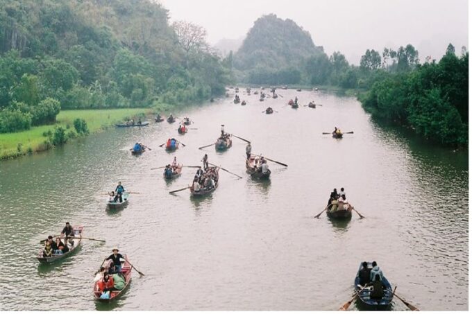 Hanoi: Perfume Pagoda and Incense Making Tour With Lunch - Boat Ride Along Yen Stream