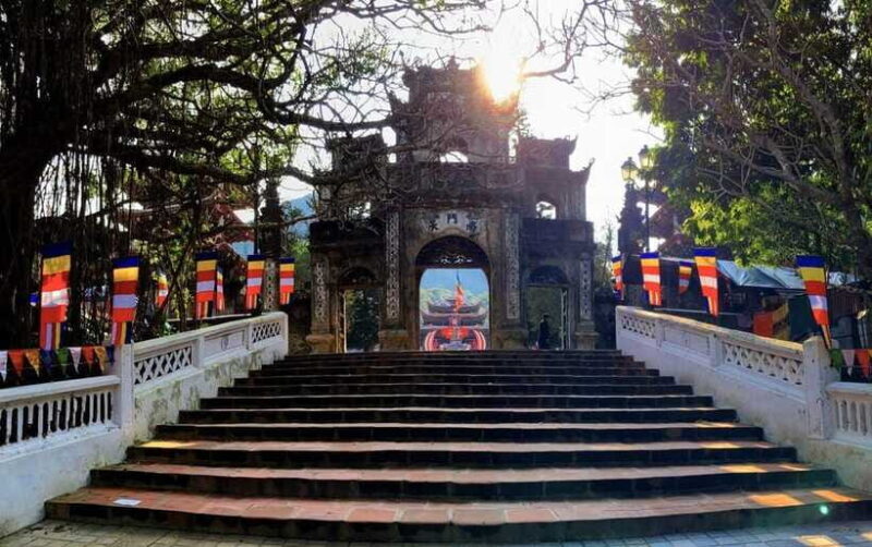 Hanoi: Perfume Pagoda and Incense Village Day Tour - Visiting Quang Phu Cau Village