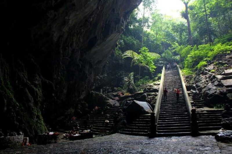 Hanoi: Perfume Pagoda and Incense Village Day Tour - Trekking or Cable Car to Perfume Pagoda