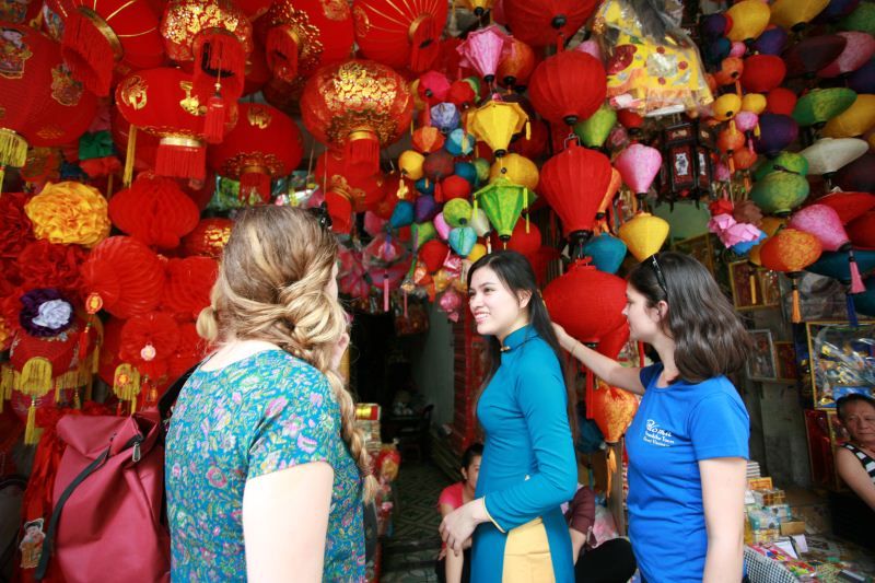 Hanoi Private Fabulous Food and Sight Tour by Scooter - Historical and Cultural Sites