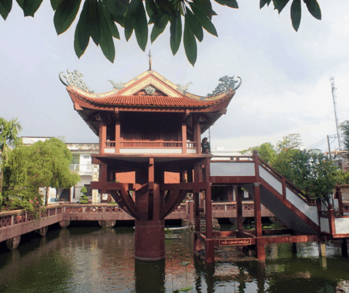 Hanoi: Private Half-day City Highlights and Hidden Gems Tour - Explore the Temple of Literature