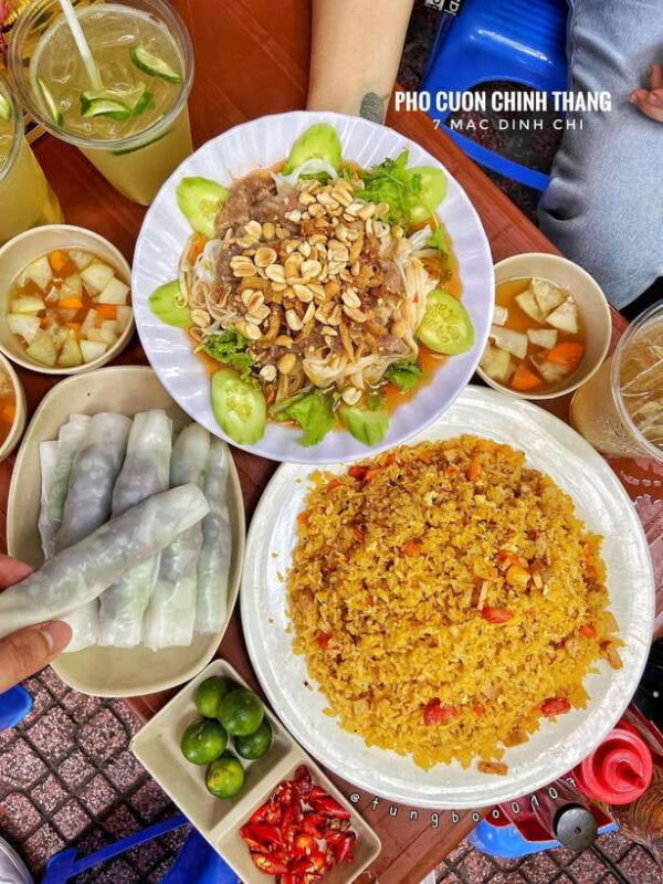 Hanoi: Private Motorbike Tour With Highlight Local Food - Local Experience
