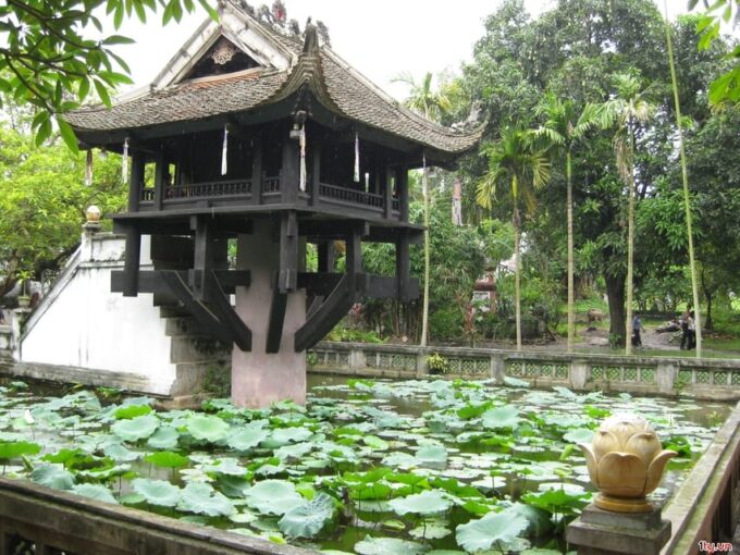 Hanoi: Private Museum, History and Mausoleum Tour - One Pillar Pagoda
