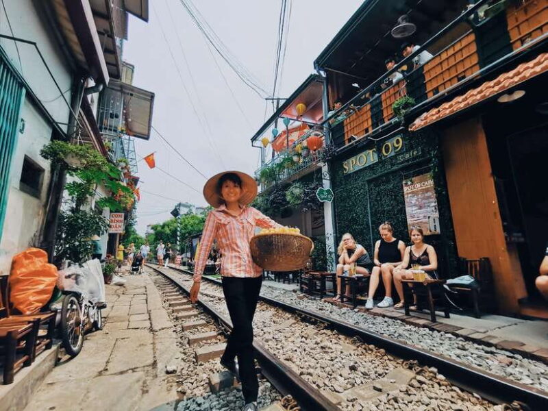 Hanoi: Private Old Quarter Walking Tour With Train Street - Key Points