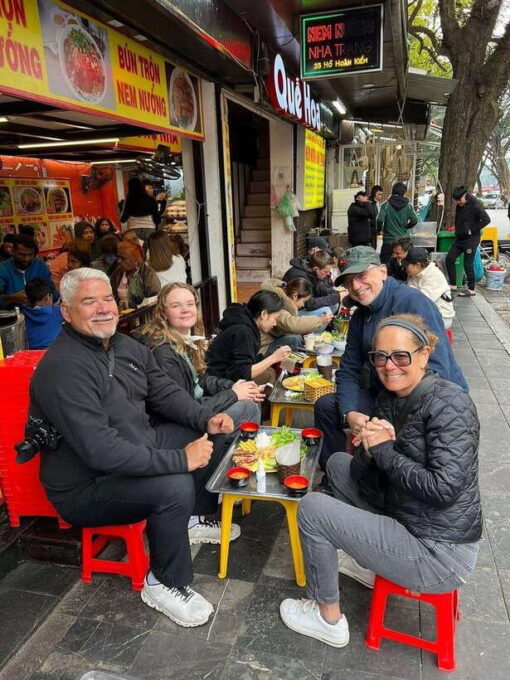 Hanoi: Private Street Food and Walking Tour - Explore the Old Quarter