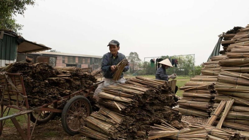 Hanoi: Quang Phu Cau Incense Village Photography Tour - Inclusions and Exclusions