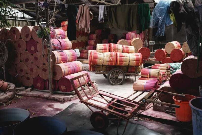 Hanoi: Quang Phu Cau Incense Village Photography Tour - Physical Activity and Difficulty Level