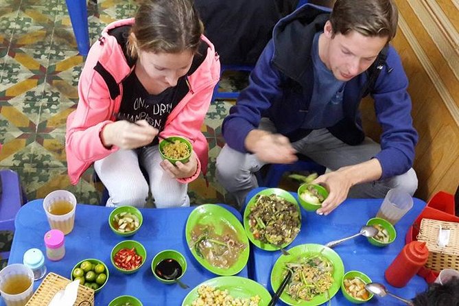 Hanoi Street Food - 3 Hours Walking Tour - Exploring Hanois Street Food
