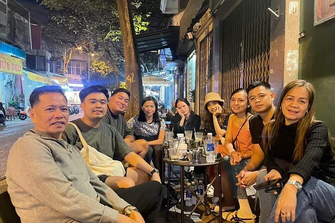 Hanoi Street Food Experience - Interacting With Locals