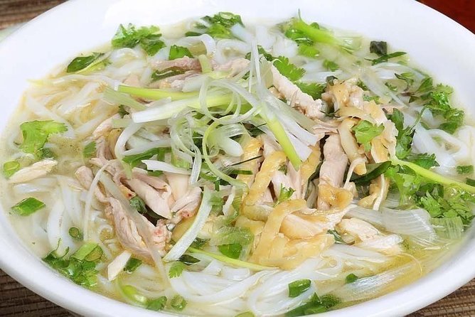 Hanoi Street Food Tour With Train Street - Sampling Five Local Dishes