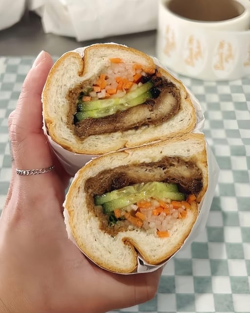 Hanoi: Tasting Street Food With Train Street - Experiencing Train Street