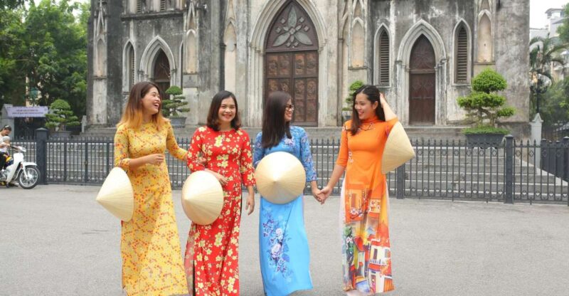 Hanoi: Traditional Ao Dai Dress and Non La Hat Rental - Overview of the Experience
