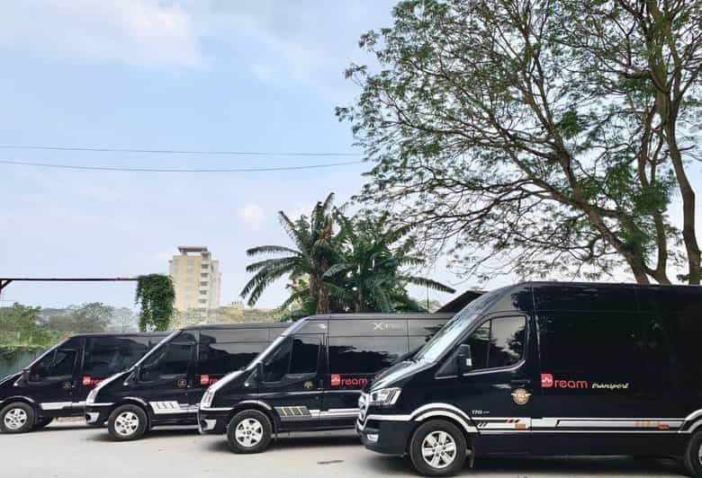 Hanoi: Transfer to or From Sapa Daily Luxury Limousine Bus - Vehicle and Comfort Features