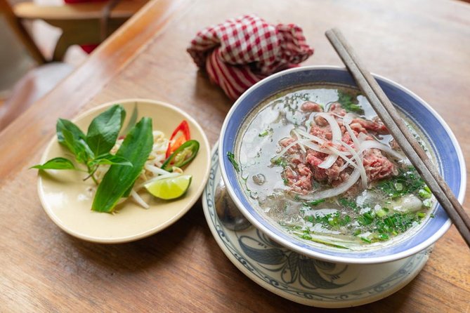 Hanoi Walking Foodie Tour by Night - Exploring Hanois Old Quarter