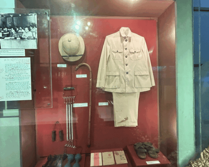 Hanoi: War Site Museums Tour - Exploring Hoa Lo Prison