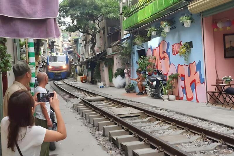 Hanoi: Wartime Tunnel Or Ho Chi Minh Complex & Prison Museum - An Introduction to Hanoi’s Wartime Past